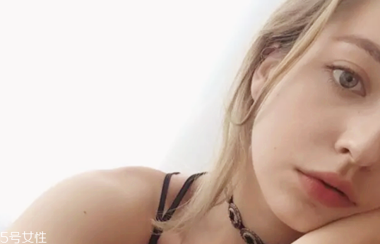 瑞藍玻尿酸是大分子的嗎 玻尿酸大分子和小分子的區(qū)別 瑞藍玻尿酸是大分子的嗎 玻尿酸大分子和小分子的區(qū)別