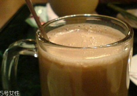 伯爵奶茶什么味道 阿薩姆奶茶和伯爵奶茶哪個好喝 伯爵奶茶什么味道 阿薩姆奶茶和伯爵奶茶哪個好喝