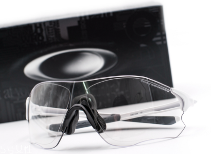 oakley眼鏡是什么檔次？歐克利眼鏡檔次介紹