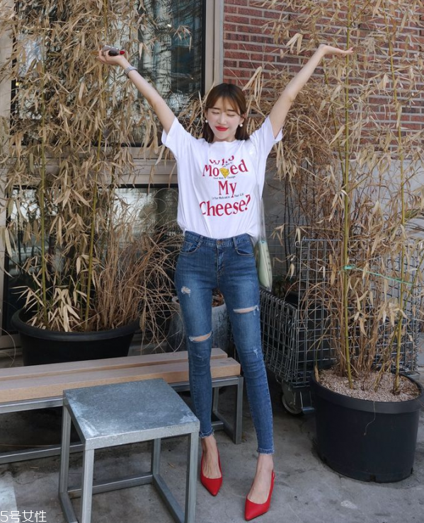 短袖t恤太長怎么辦 t恤怎么打結