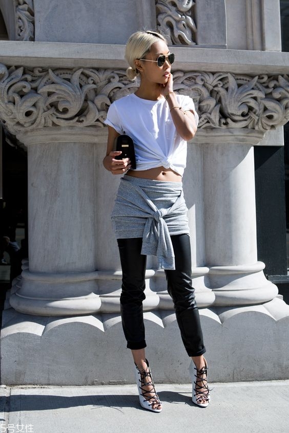 短袖t恤太長怎么辦 t恤怎么打結