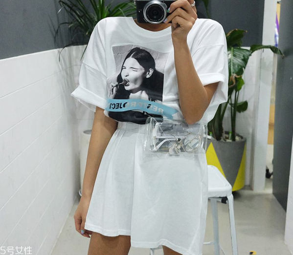 短袖t恤太長怎么辦 t恤怎么打結