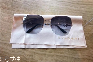 太陽鏡上的膠怎么清洗？太陽鏡上的膠水用什么洗？