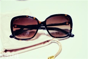 太陽(yáng)鏡戴上頭暈怎么辦？太陽(yáng)鏡為什么戴著頭暈？