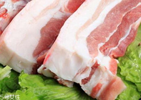 黑豬肉是黑色嗎？黑豬肉什么顏色？