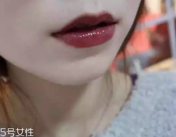 kiko和ysl哪個好用 kiko3d唇釉真人實測 kiko和ysl哪個好用 kiko3d唇釉真人實測