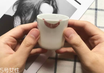 kiko和ysl哪個好用 kiko3d唇釉真人實測 kiko和ysl哪個好用 kiko3d唇釉真人實測