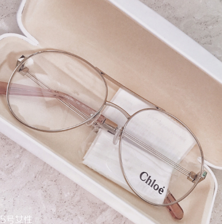 眼鏡可以用紙巾擦嗎？眼鏡能不能用紙擦？