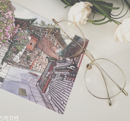 眼鏡可以用紙巾擦嗎？眼鏡能不能用紙擦？