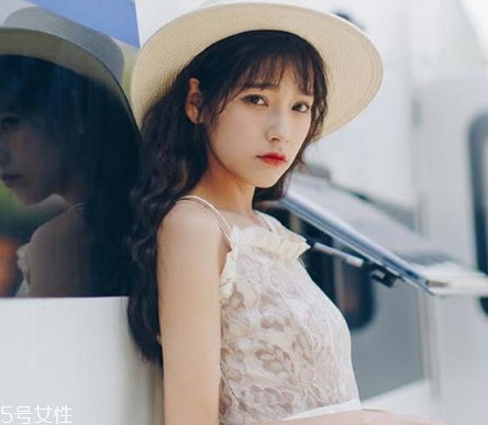 夏天拍照穿什么裙子好看？拍照適合穿什么裙子？