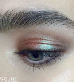 偏光色眼影能畫(huà)臥蠶嗎 偏光色眼影什么意思 偏光色眼影能畫(huà)臥蠶嗎 偏光色眼影什么意思