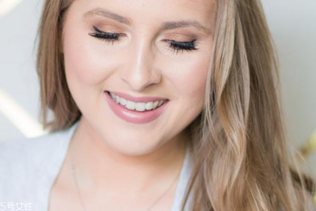 古銅色眼影怎么畫(huà) 古銅色眼影畫(huà)法教程