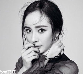 鯰魚(yú)須劉海怎么處理 鯰魚(yú)須劉海簡(jiǎn)單打造方法 鯰魚(yú)須劉海怎么處理 鯰魚(yú)須劉海簡(jiǎn)單打造方法