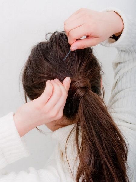 簡(jiǎn)單好看的發(fā)型扎法步驟 好看又簡(jiǎn)單的發(fā)型扎法 簡(jiǎn)單好看的發(fā)型扎法步驟 好看又簡(jiǎn)單的發(fā)型扎法