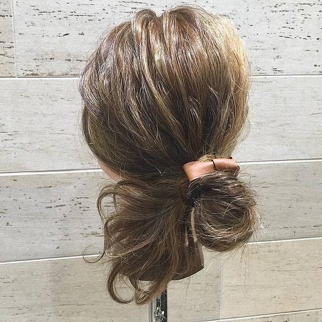 簡(jiǎn)單好看的發(fā)型扎法步驟 好看又簡(jiǎn)單的發(fā)型扎法 簡(jiǎn)單好看的發(fā)型扎法步驟 好看又簡(jiǎn)單的發(fā)型扎法