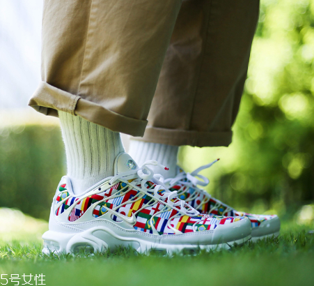 耐克國旗印花系列鞋子多少錢_有哪幾款？