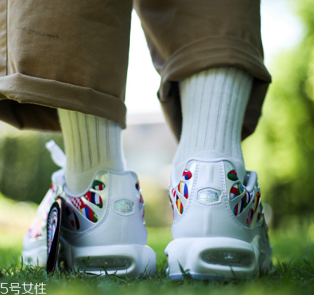 耐克國旗印花系列鞋子多少錢_有哪幾款？