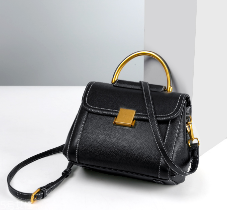 穿裙子背什么包包好看？穿裙子適合背什么包？