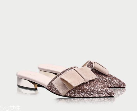 什么樣的拖鞋百搭？最百搭拖鞋款式推薦