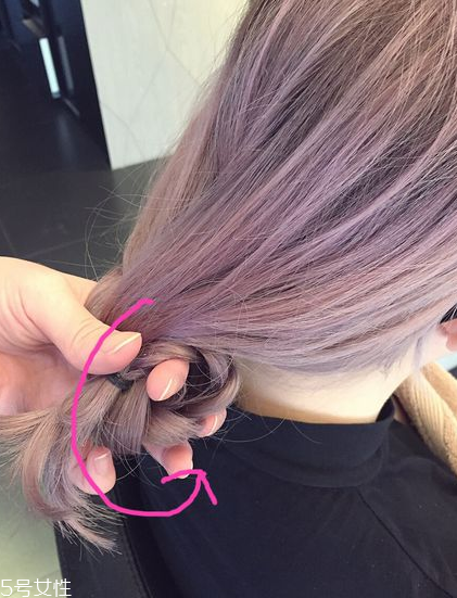 發(fā)帶發(fā)型女圖片 2款最簡(jiǎn)單入門款發(fā)帶發(fā)型 發(fā)帶發(fā)型女圖片 2款最簡(jiǎn)單入門款發(fā)帶發(fā)型