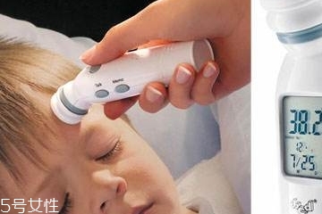 體溫計耳朵和額頭哪種好？