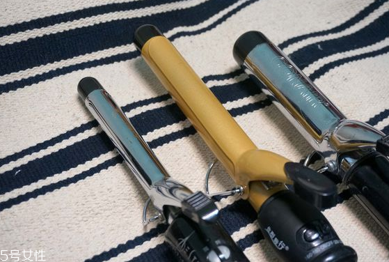 燙發(fā)棒尺寸怎么挑選 電發(fā)棒不同規(guī)格說(shuō)明 燙發(fā)棒尺寸怎么挑選 電發(fā)棒不同規(guī)格說(shuō)明