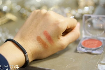 眼影霜和眼影粉哪個(gè)好 眼影霜和眼影粉什么區(qū)別 眼影霜和眼影粉哪個(gè)好 眼影霜和眼影粉什么區(qū)別