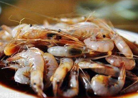 醉蝦可以放多久 醉蝦泡酒方法 醉蝦可以放多久 醉蝦泡酒方法