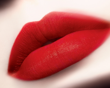 阿瑪尼口紅和ysl圣羅蘭哪個貴？阿瑪尼和ysl口紅哪個好