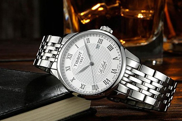 阿瑪尼手表和天梭手表哪個好？阿瑪尼手表和天梭哪個檔次高