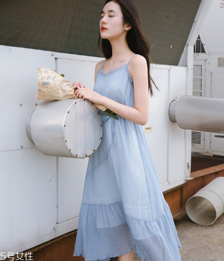 胸大適合什么連衣裙？胸大穿什么連衣裙好看？