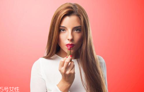 口紅掉色快怎么處理 口紅怎么涂才持久 口紅掉色快怎么處理 口紅怎么涂才持久