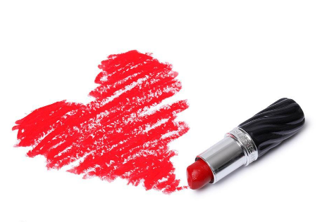 口紅掉色吃了有害處嗎 涂了口紅怎么喝水 口紅掉色吃了有害處嗎 涂了口紅怎么喝水