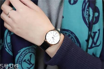 手表可以戴右手嗎？手表能不能戴在右手？