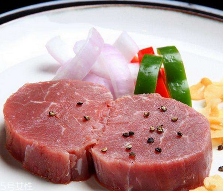 菲力牛排是合成的嗎？菲力牛排是牛里脊嗎？