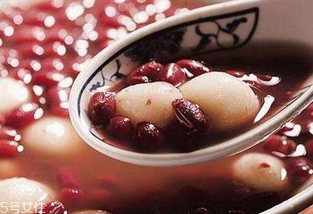 紅豆湯是寒性的嗎 薏米紅豆湯是寒性還是熱性 紅豆湯是寒性的嗎 薏米紅豆湯是寒性還是熱性
