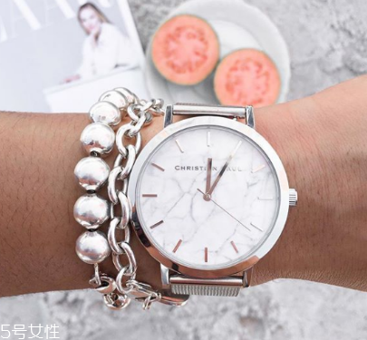 手表可以用吹風(fēng)機吹嗎？手表進水能用吹風(fēng)機嗎？