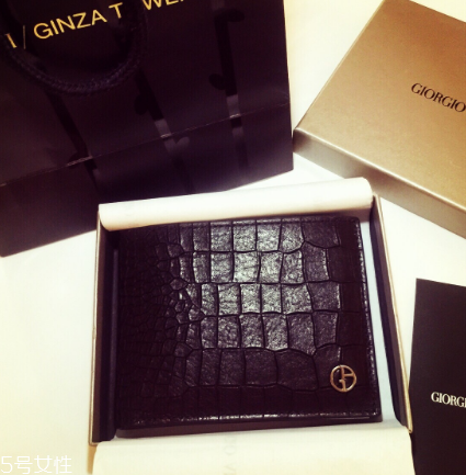 阿瑪尼錢包貴嗎？阿瑪尼錢包專柜價(jià)格