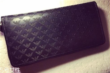 阿瑪尼錢包貴嗎？阿瑪尼錢包專柜價(jià)格