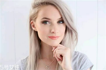 珊瑚色口紅是什么顏色 珊瑚色口紅色號(hào)試色推薦 珊瑚色口紅是什么顏色 珊瑚色口紅色號(hào)試色推薦