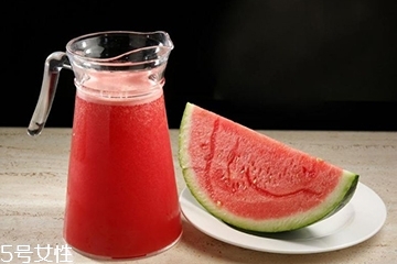 西瓜和西瓜汁的區(qū)別 西瓜汁有營(yíng)養(yǎng)嗎？