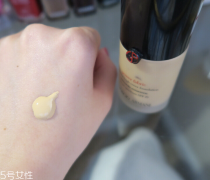 如何畫清透底妝 清透底妝產(chǎn)品推薦 如何畫清透底妝 清透底妝產(chǎn)品推薦