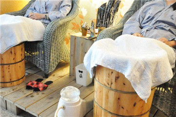 蒸足桶怎么用 蒸足桶的功效與作用 蒸足桶怎么用 蒸足桶的功效與作用