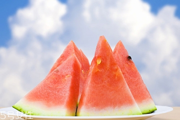 西瓜皮可以做面膜嗎？西瓜皮怎么做面膜