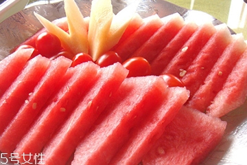 西瓜皮可以做面膜嗎？西瓜皮怎么做面膜