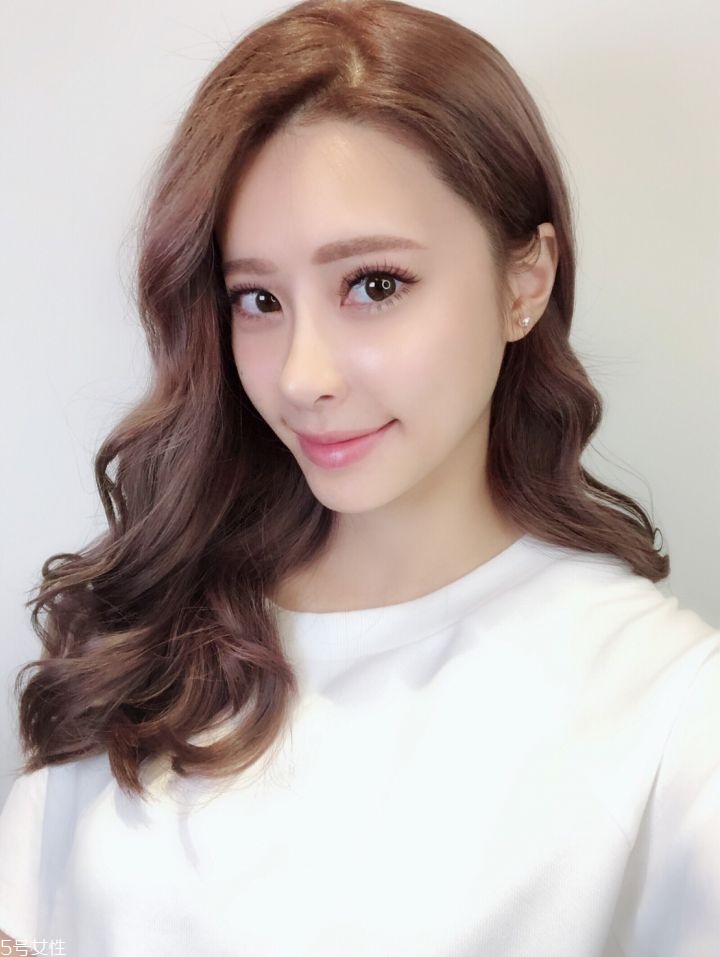 2022什么顏色的頭發(fā)顯得皮膚白 6款發(fā)色讓你白一個色階 2022什么顏色的頭發(fā)顯得皮膚白 6款發(fā)色讓你白一個色階