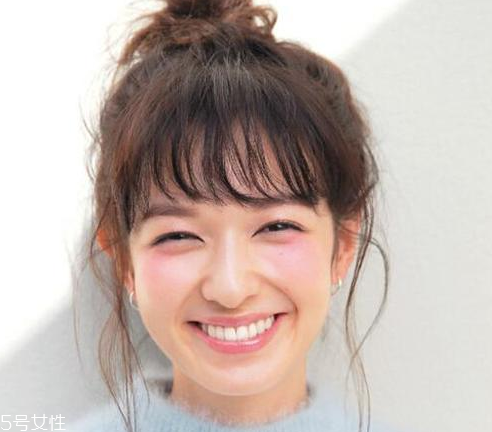 素顏涂什么顏色口紅好看 適合素顏涂的口紅推薦 素顏涂什么顏色口紅好看 適合素顏涂的口紅推薦