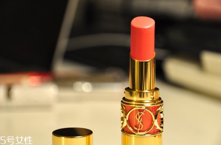 ysl金管和銀管有什么區(qū)別 ysl圣羅蘭金管和銀管區(qū)別 ysl金管和銀管有什么區(qū)別 ysl圣羅蘭金管和銀管區(qū)別