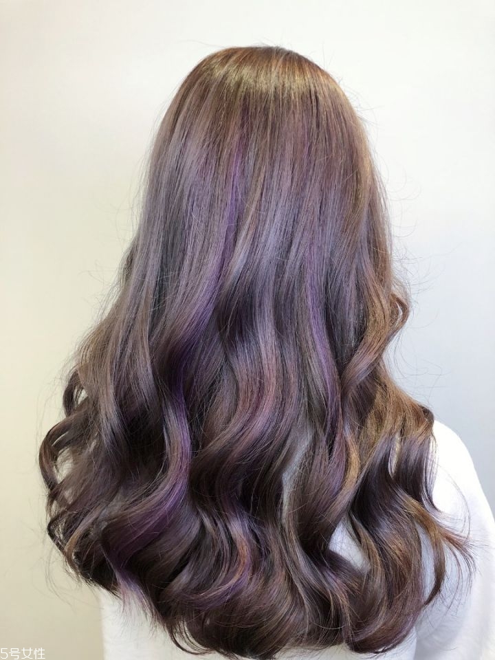 2022什么顏色的頭發(fā)顯得皮膚白 6款發(fā)色讓你白一個色階 2022什么顏色的頭發(fā)顯得皮膚白 6款發(fā)色讓你白一個色階