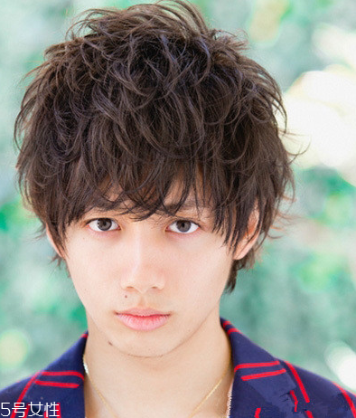 韓式男生燙發(fā)型2018款 男生紋理燙發(fā)型圖片 韓式男生燙發(fā)型2018款 男生紋理燙發(fā)型圖片